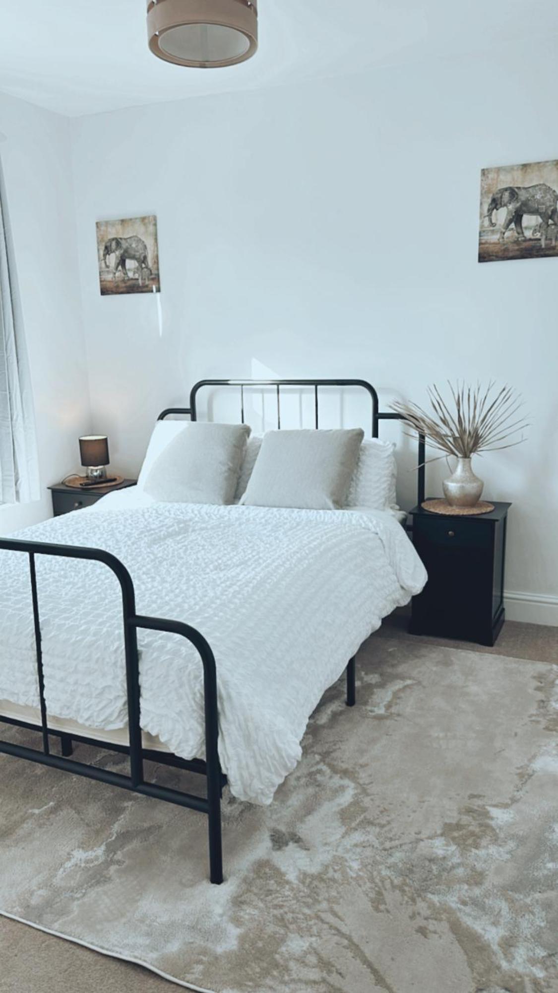Southsea Homestays - Three Bedroom Home, Sleeps 8 - With Garden & Hot Tub Portsmouth Extérieur photo